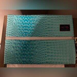 Makeup junkie large Tiffany bubble gator